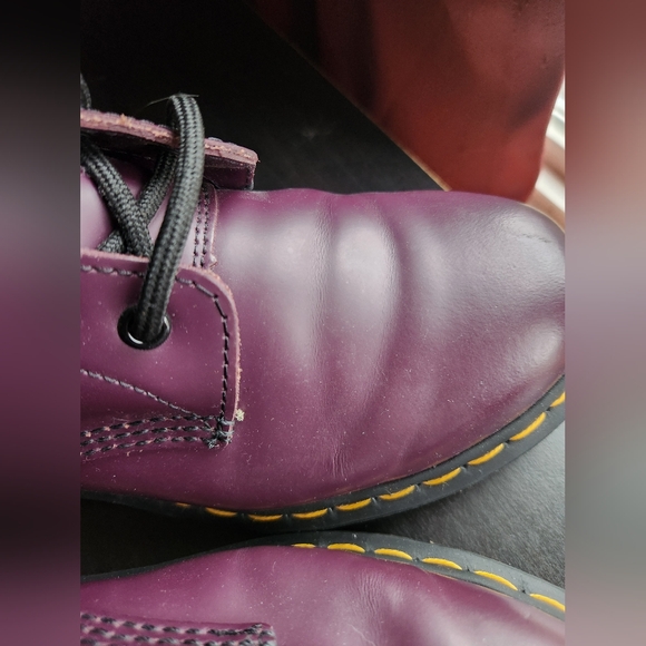 Doc Martens 1460 8 eye smooth leather purple boots size 8 US - Picture 8 of 10